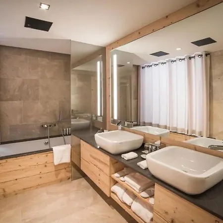 Super Private Luxury With Facilities Villa