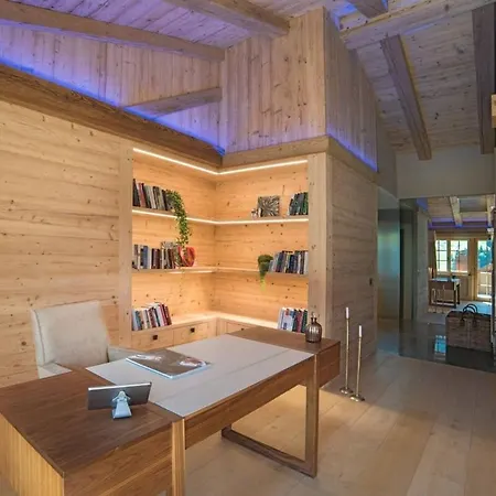 Super Private Luxury With Facilities Villa Rougemont