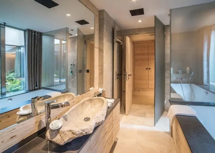 Super Private Luxury With Facilities *