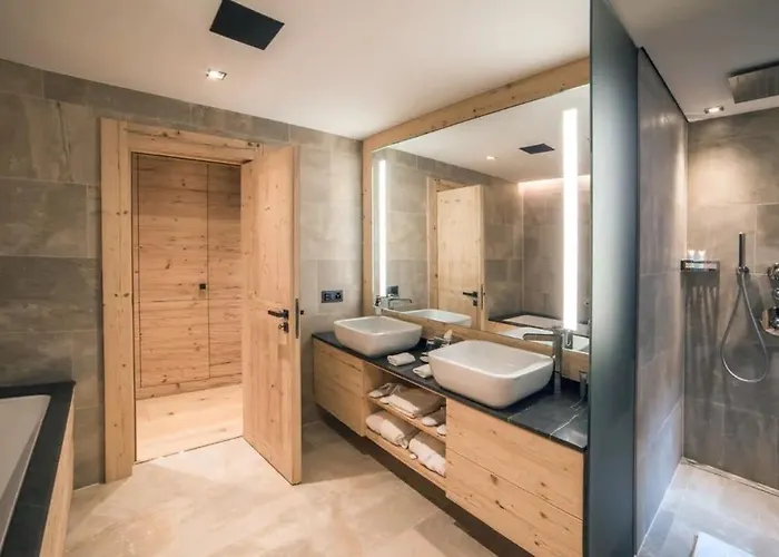 Super Private Luxury With Facilities *