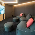 Super Private Luxury With Facilities * Rougemont