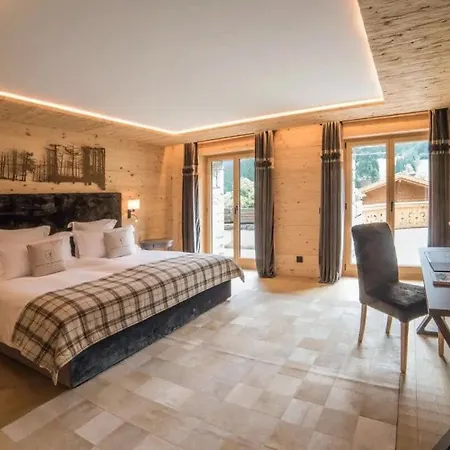 Villa Super Private Luxury With Facilities Rougemont