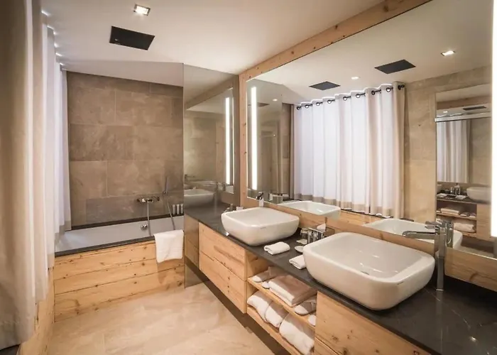 Super Private Luxury With Facilities Villa